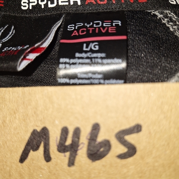 A Spyder Active Long Sleeve Pullover In A Mens Size Large. EUC - Picture 6 of 7